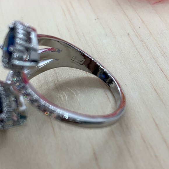 Adjustable Silver CZ Ring - Picture 4 of 4